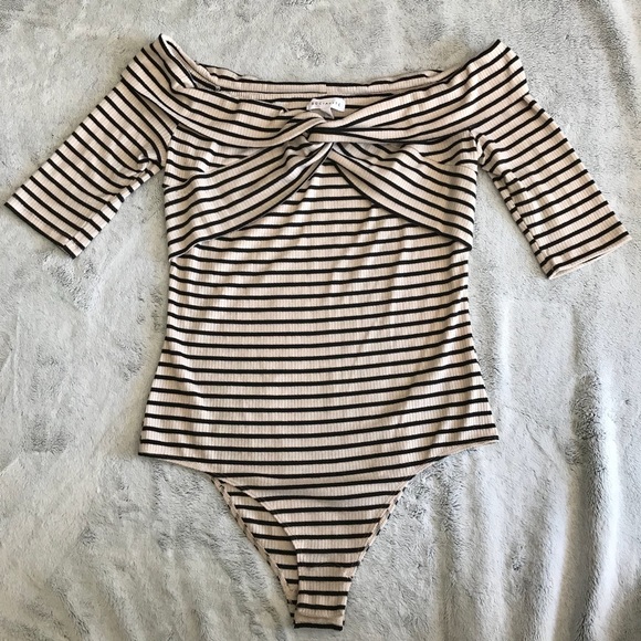 •Sold in Bundle• Striped Off the Shoulder Bodysuit - Picture 2 of 8